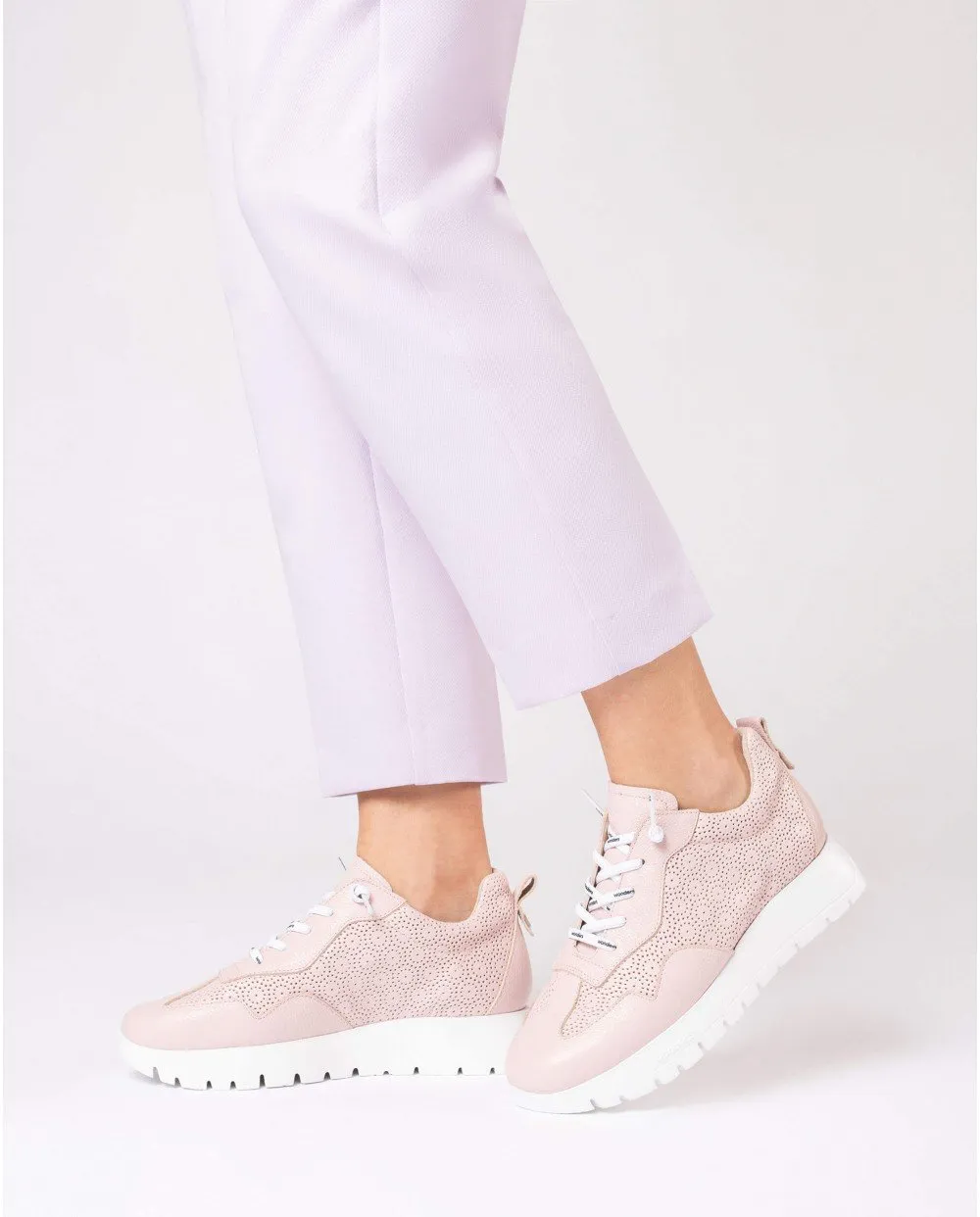 Heartfly Lexi Textured Leather Sneaker